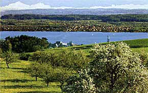 Kurzurlaub mit Wellness am Bodensee in berlingen zwischen Meersburg, Blumeninsel Mainau, Konstanz, Radolfzell, Gemseinsel Reichenau, Friedrichshafen, Singen, Ravensburg, Stein am Rhein, Rheinfall bei Schaffhausen, Lindau und Bregenz  